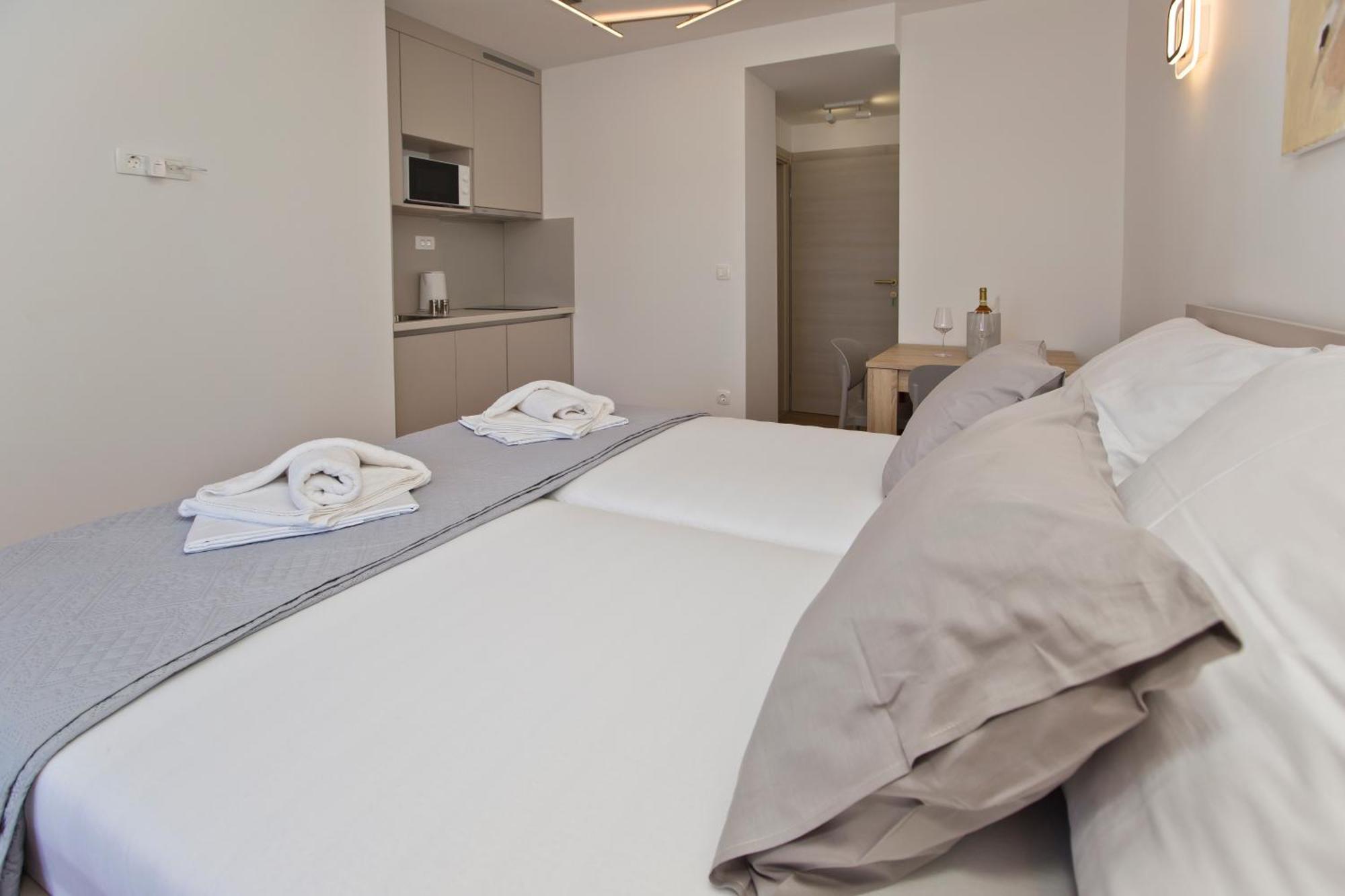 Luka'S Lodge Guesthouse & Hostel Hvar Town Dış mekan fotoğraf