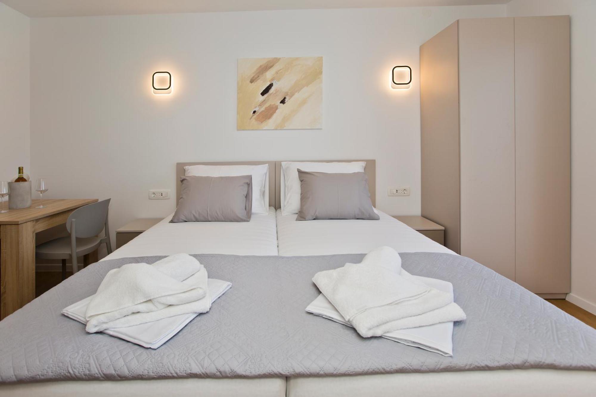 Luka'S Lodge Guesthouse & Hostel Hvar Town Dış mekan fotoğraf