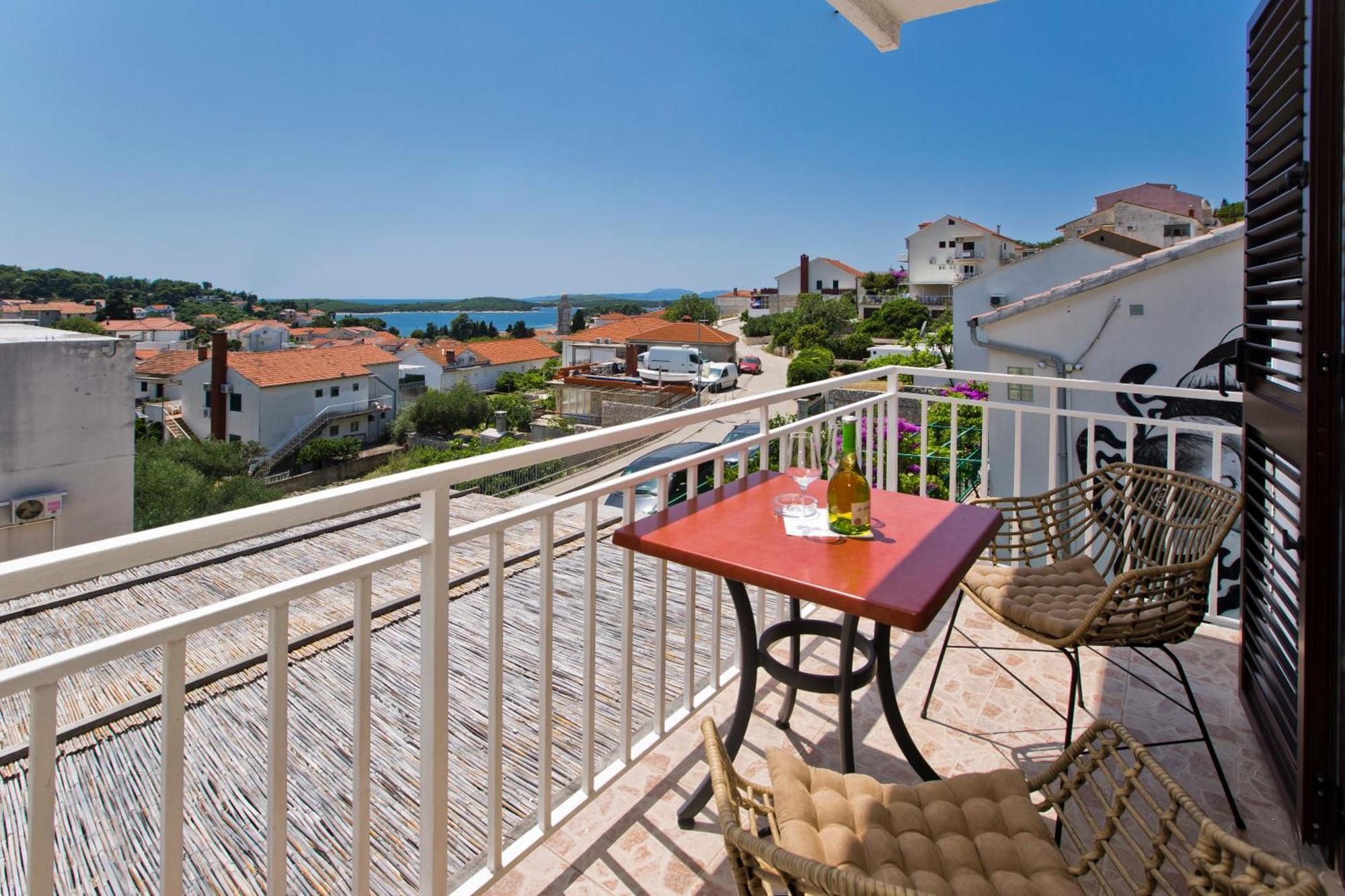 Luka'S Lodge Guesthouse & Hostel Hvar Town Dış mekan fotoğraf