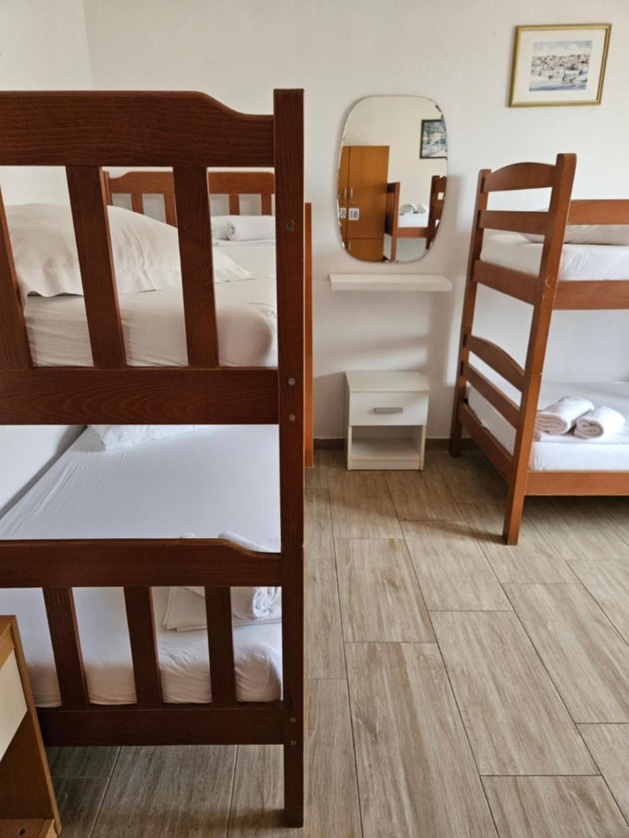 Luka'S Lodge Guesthouse & Hostel Hvar Town Dış mekan fotoğraf