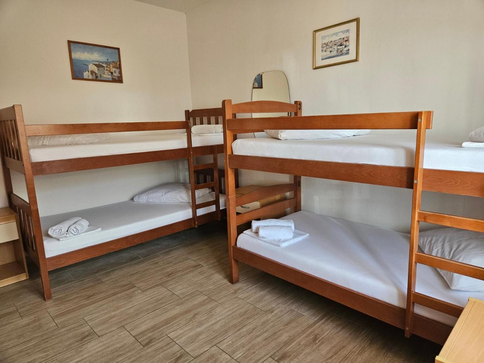 Luka'S Lodge Guesthouse & Hostel Hvar Town Dış mekan fotoğraf