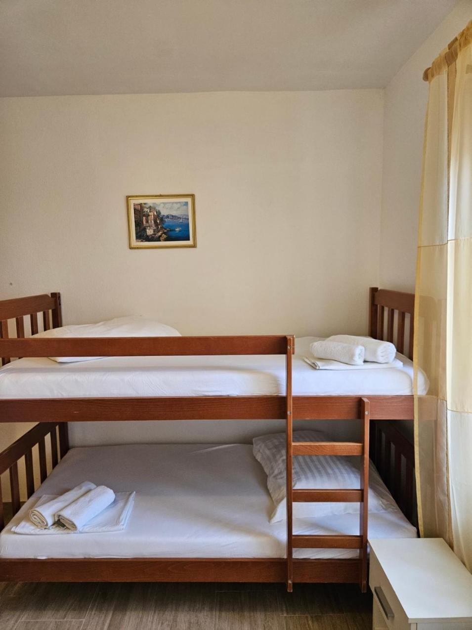 Luka'S Lodge Guesthouse & Hostel Hvar Town Dış mekan fotoğraf